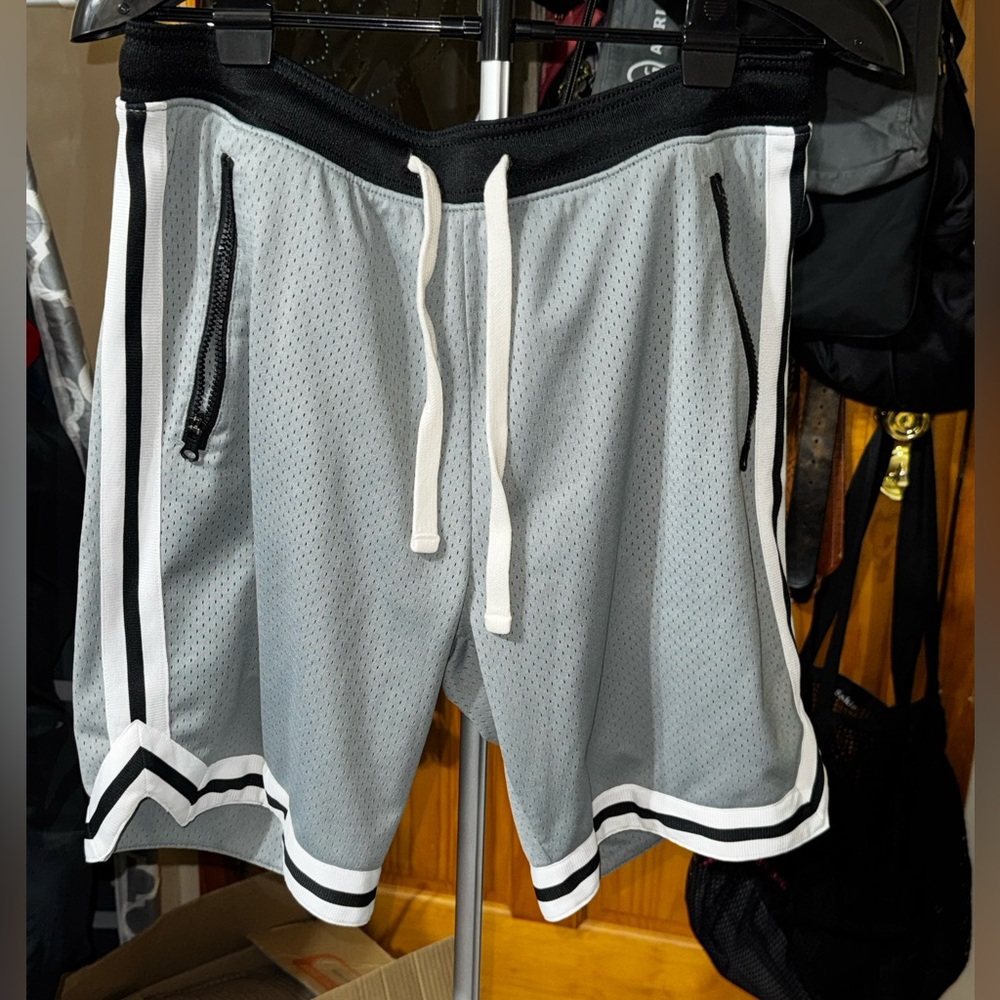 American Eagle Outfitters I Men’s I Shorts I Basketball I Varsity I Athletic